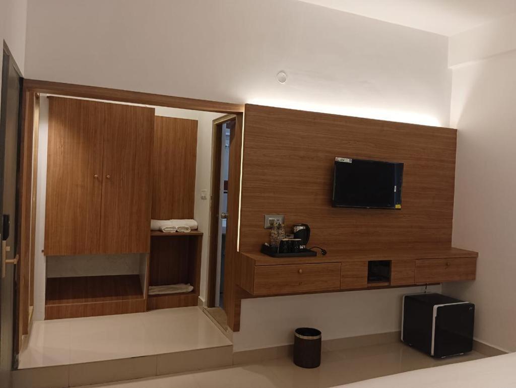 White Lake Resort Bilikere Экстерьер фото