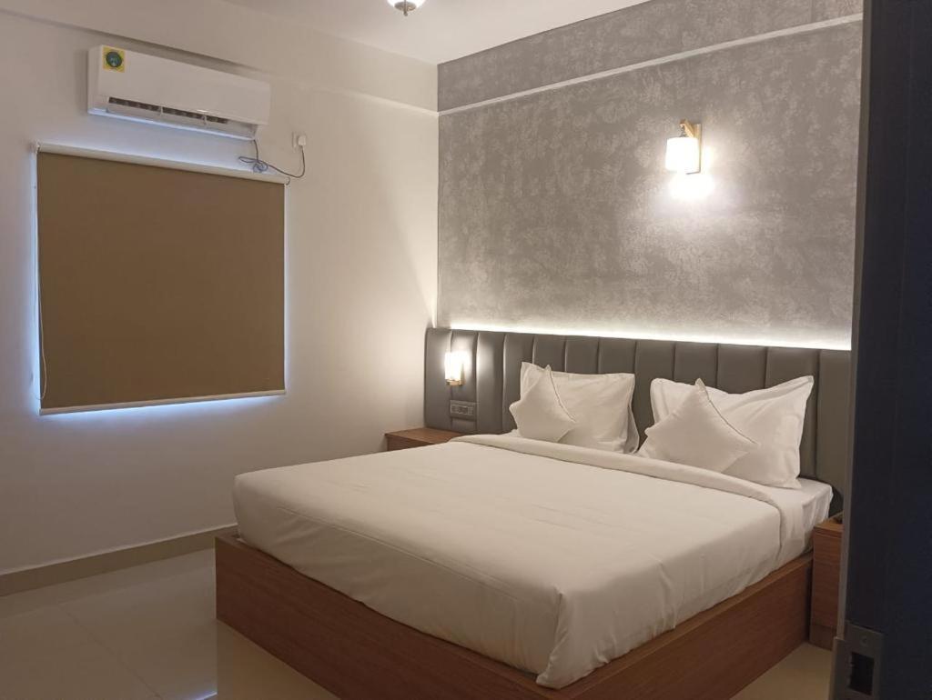 White Lake Resort Bilikere Экстерьер фото